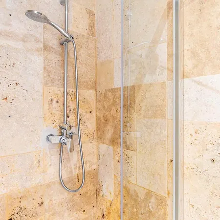Guestready - Bel A Deux Pas Des Champs-elysees Apartment *